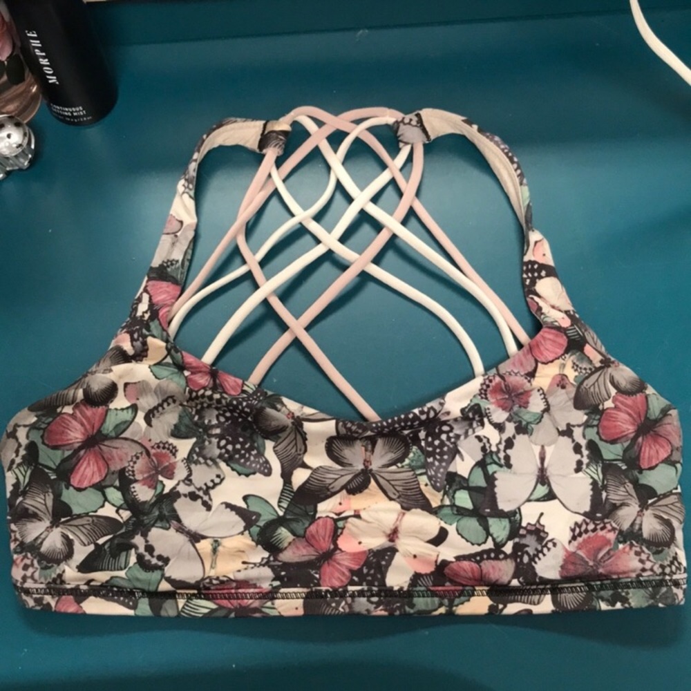 Lululemon free to be wild bra size 6